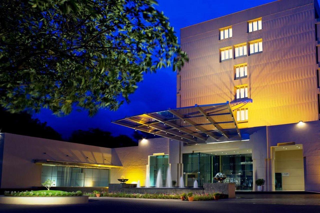 Blue Diamond Pune Ihcl Seleqtions Екстериор снимка